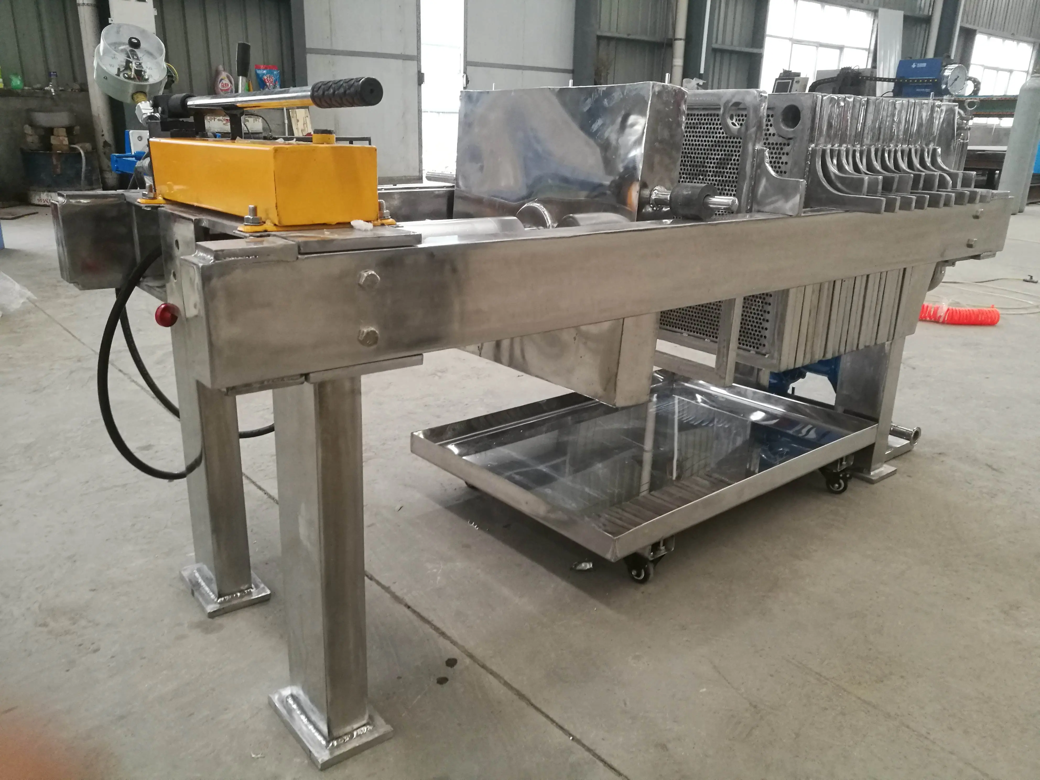 Canadian Manufacturer Advances Transformer Oil Production with Stainless Steel Filter Press